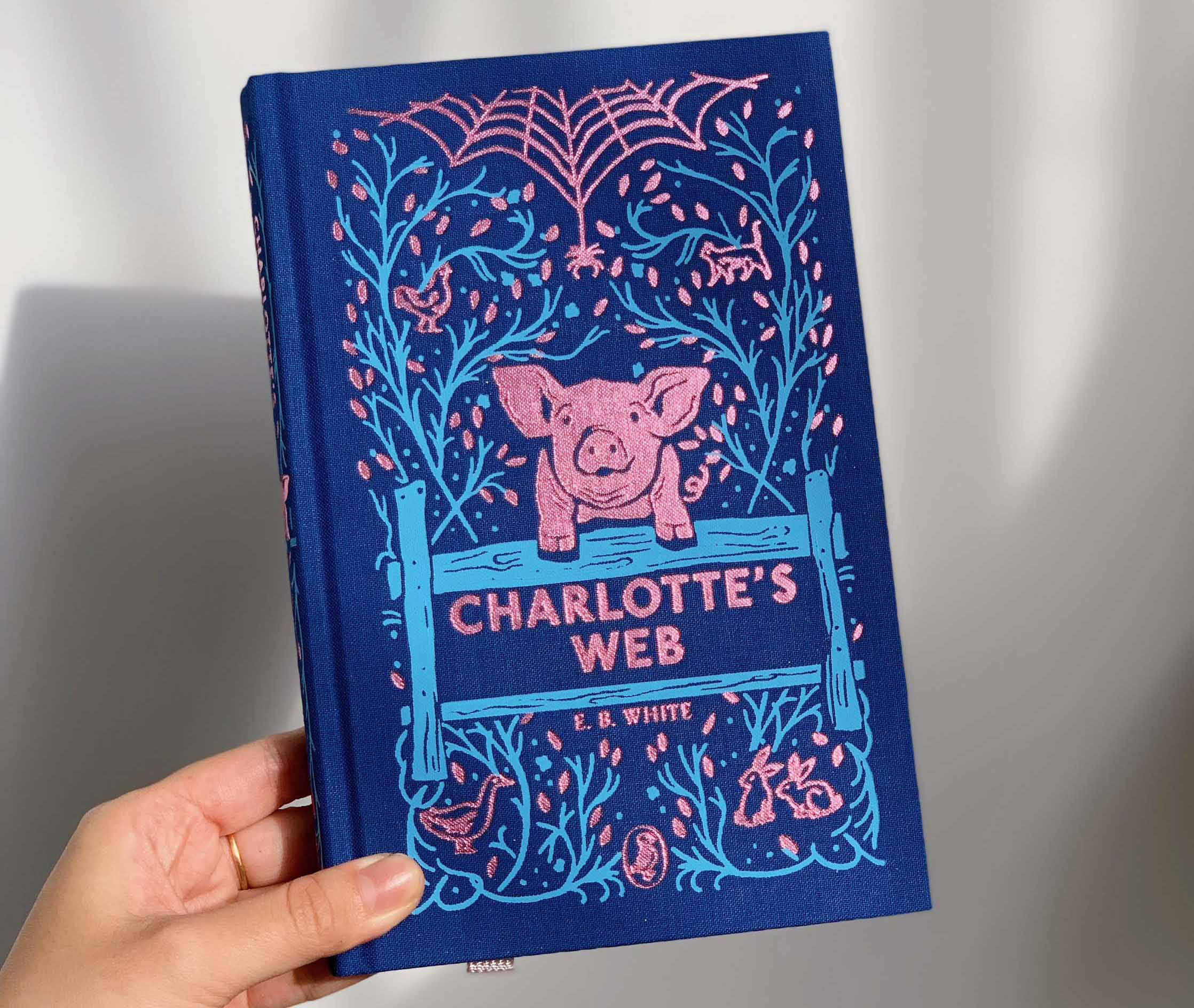 Charlotte's Web: 70th Anniversary Edition (Puffin Clothbound Classics)